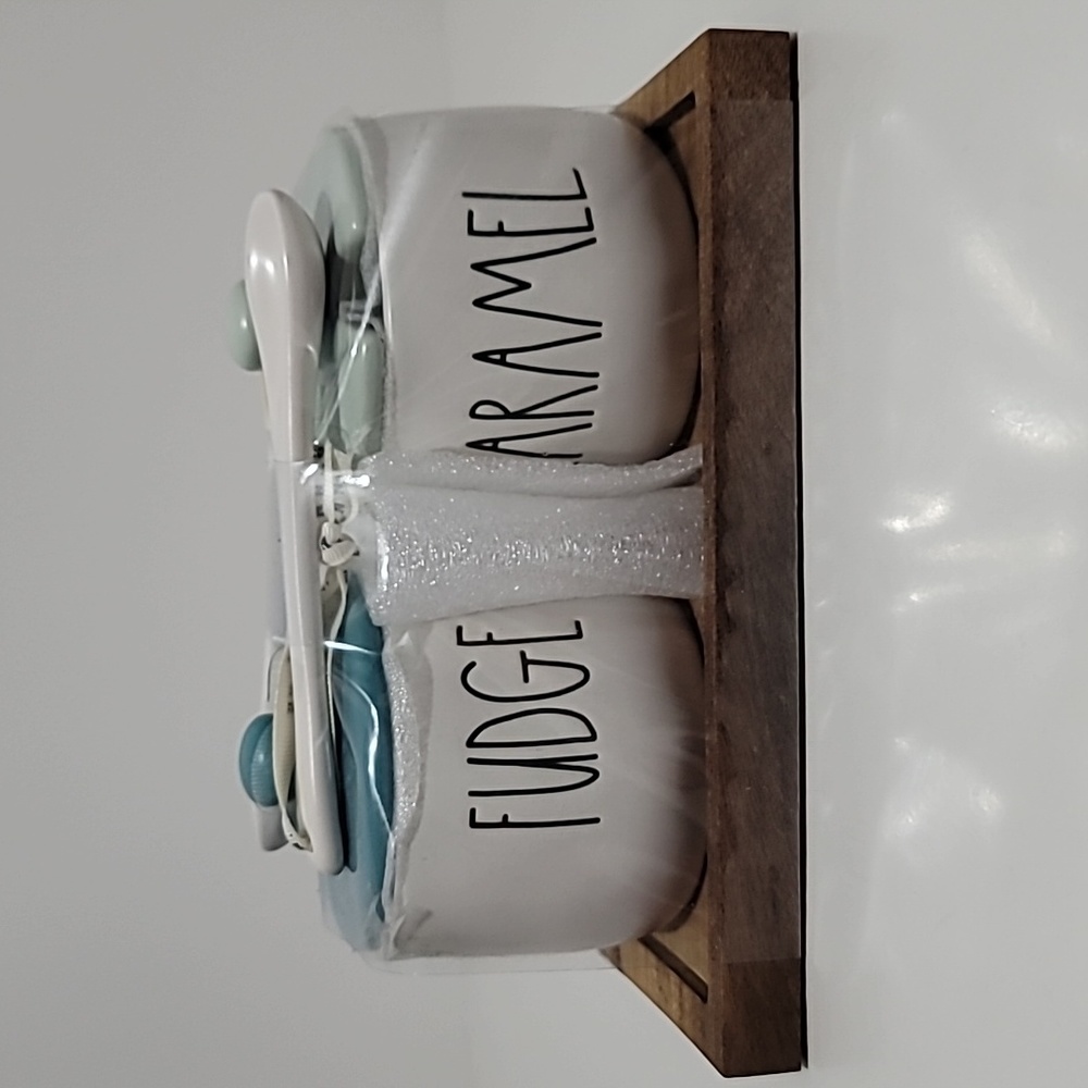 Rae Dunn Ice Cream Serving Set with Spoons Colored Lids and Wood Tray